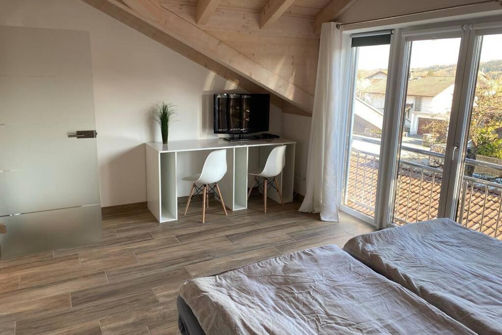 Lichtdurchflutete Wohnung Mit Grosser Dachterrasse Bruckmühl Exterior foto