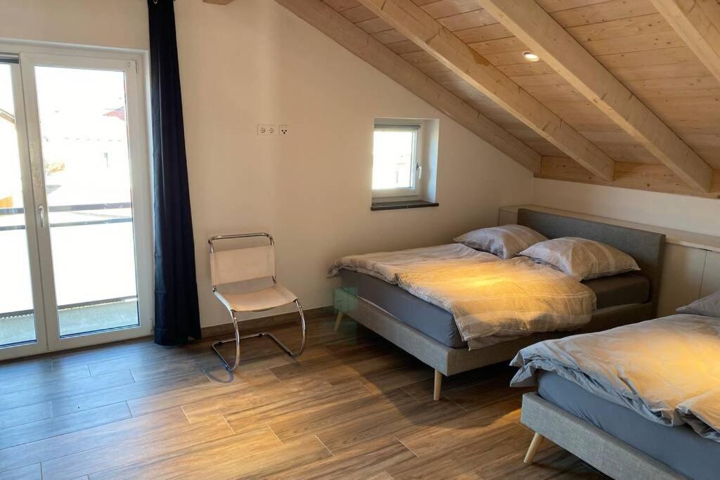 Lichtdurchflutete Wohnung Mit Grosser Dachterrasse Bruckmühl Exterior foto